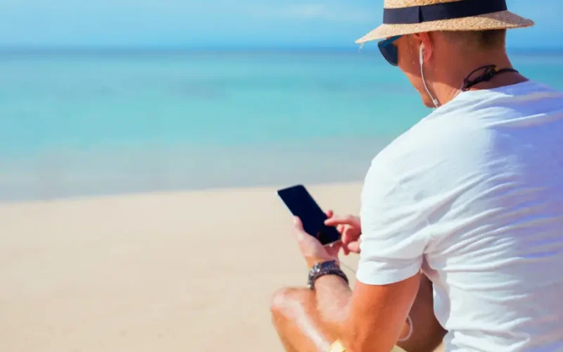Holiday mobile phone insurance.